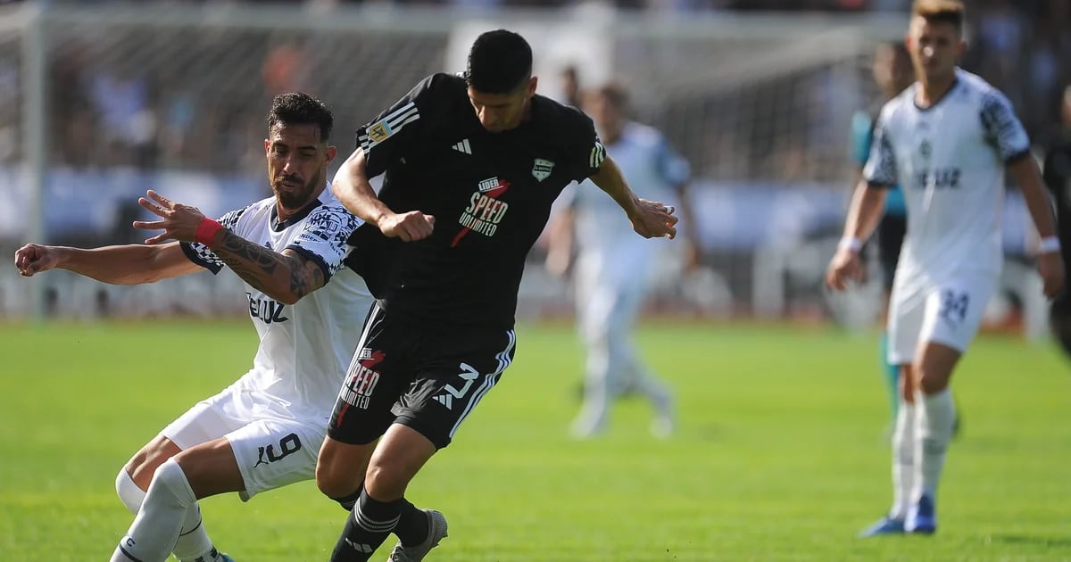 Deportivo Riestra vence a Independiente y le impide despegarse en la cima de su grupo