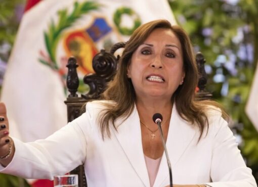 Perú: acusan a Dina Boularte de enriquecimiento ilícito | La fiscalía abrió una causa y en el Congreso se inició una moción de vacancia por incapacidad moral