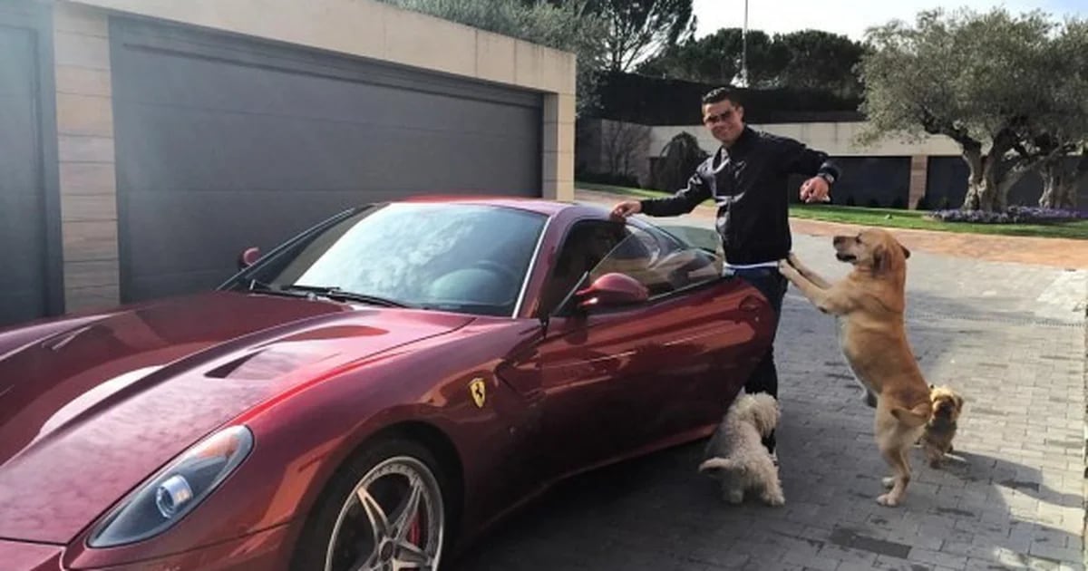 La exclusiva Ferrari de más de 2 millones de dólares que Cristiano Ronaldo sumó a su colección de autos de lujo
