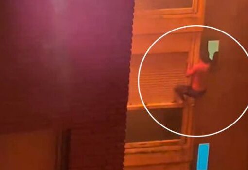 El dramático video del estudiante que se colgó de la ventana y se salvó del incendio en Córdoba
