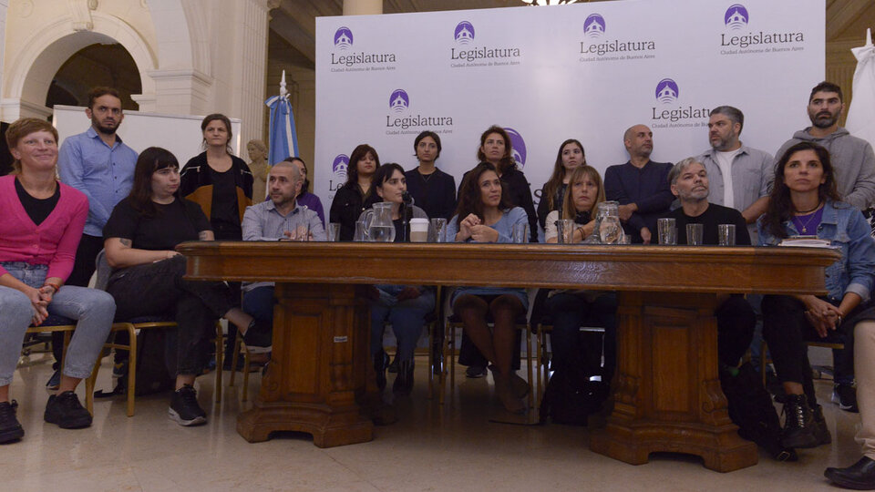 Denuncian que Defensa quiere obstaculizar el avance de los juicios de lesa | Conferencia de prensa en la Legislatura porteña