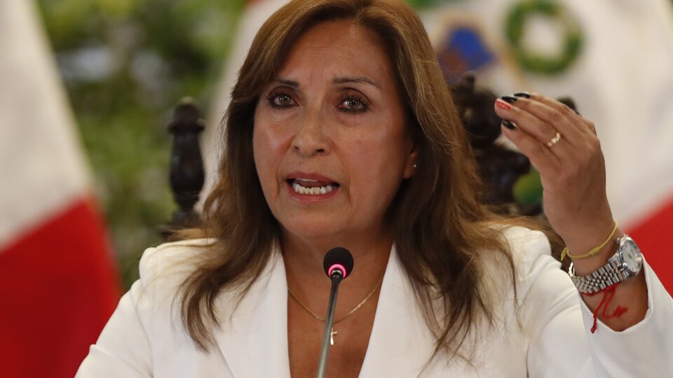 Perú: Boluarte declaró por el Rolexgate | Dijo al Fiscal de la Nación que los relojes son prestados 