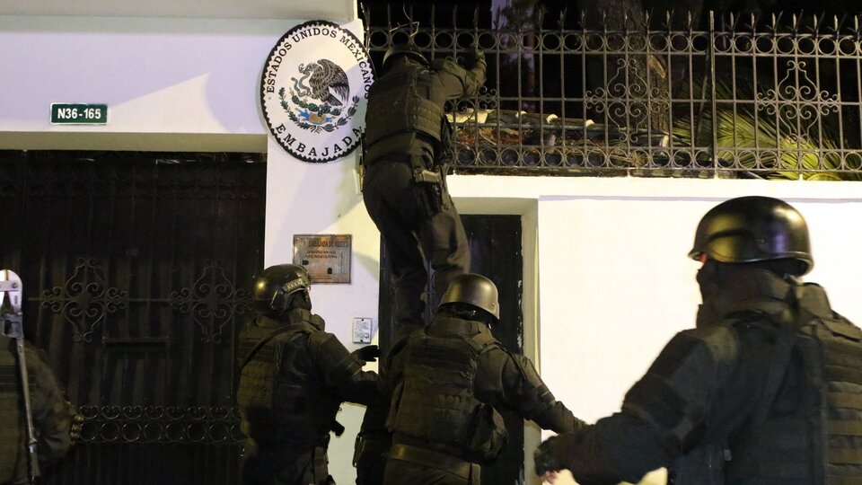 Noboa, entre la condena mundial y la reelección  | A una semana de la irrupción policial en la Embajada de México en Ecuador