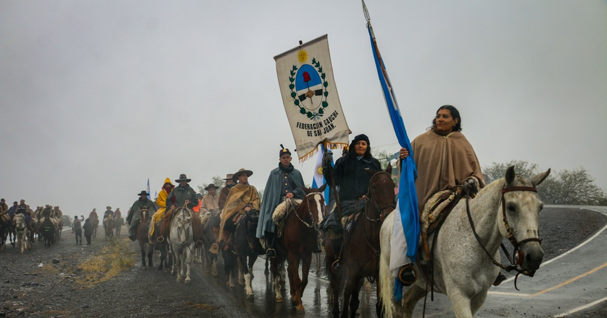 La lluvia, la gran protagonista de la XXXIII Cabalgata de Fe a la Difunta Correa