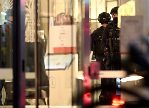 Horror en Australia: un hombre mató a puñaladas a seis personas en un shopping | Ocurrió en Sydney y el agesor fue muerto a tiros por policías