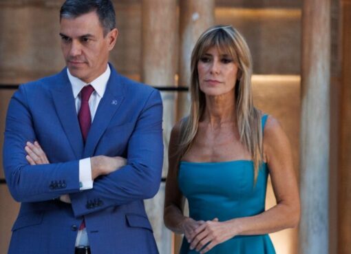 Pedro Sánchez pone en duda su continuidad tras abrirse una investigación judicial a su esposa | España se asoma a un nuevo escenario de incertidumbre política