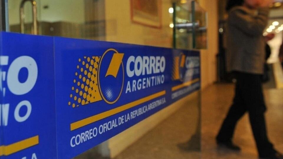 Despiden a cientos de trabajadores del Correo Argentino y abren un retiro voluntario | En las sedes de todo el país