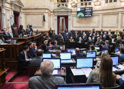 En alerta por Ganancias, el Gobierno aumenta la presión sobre gobernadores  | El punto más resistido en el Senado