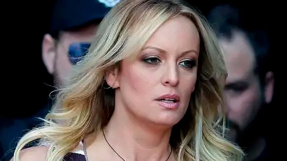 La exactriz porno Stormy Daniels detalló su encuentro sexual con Trump | Avanza el juicio contra el expresidente estadounidense por un supuesto soborno