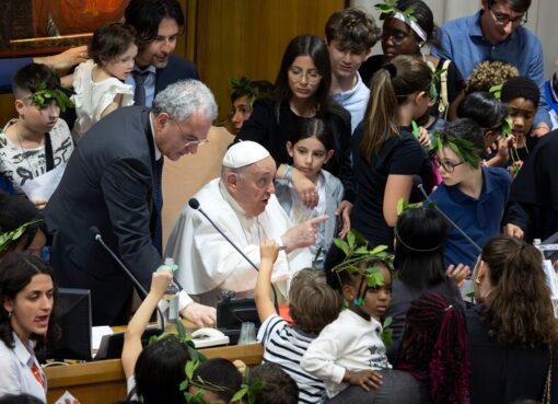 Francisco: “la guerra siempre es una derrota” | Encuentro del Papa con premios Nobel en el Vaticano para defender la paz