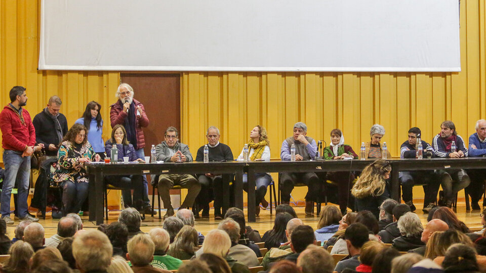 Un llamado a reclamar en las calles el rechazo de la ley Bases | Asamblea multitudinaria en la Facultad de Sociales de la UBA