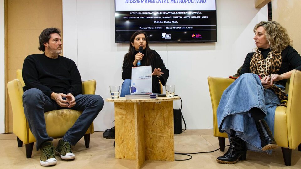 El CEM presentó el Dossier de Gestión Ambiental Metropolitana en la Feria del Libro | En el stand de Editorial Octubre