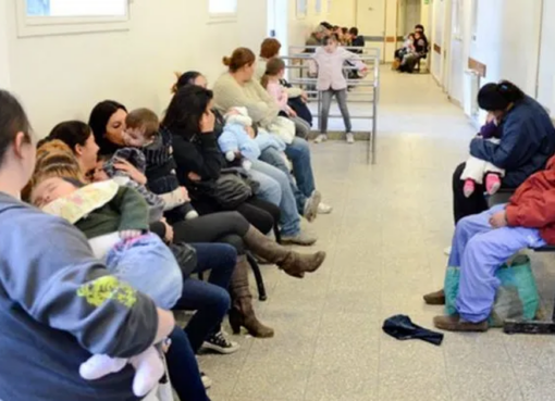 Llegó el frío y las guardias se llenaron: qué medidas tomó Salud y en qué casos hay que llevar a los niños al médico