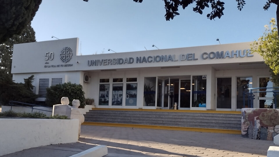 Sin plata para calefacción: suspenden las clases en la Universidad del Comahue | El impacto del ajuste de Milei