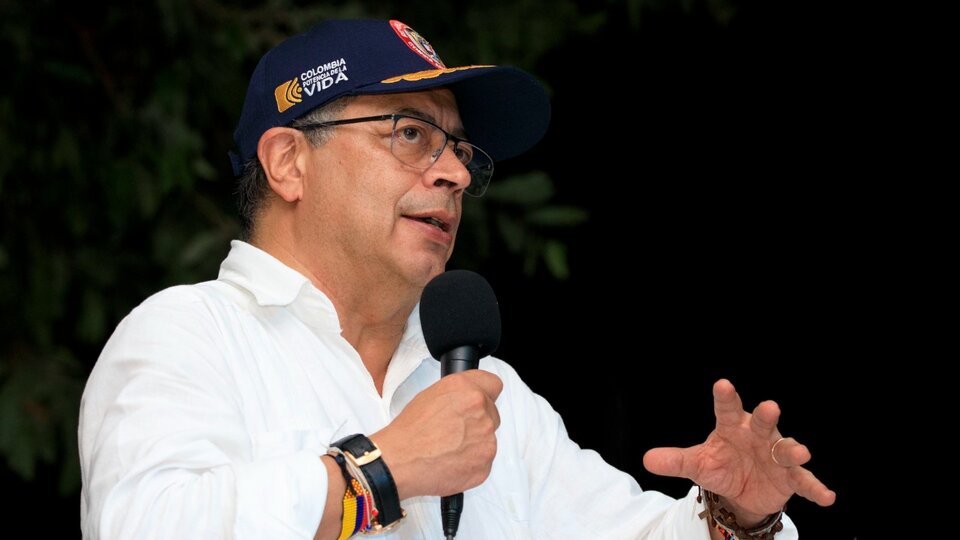 Colombia: celebran la firma de un primer acuerdo entre el gobierno y el ELN | Las partes se comprometieron a incluir a la sociedad civil en el proceso de paz