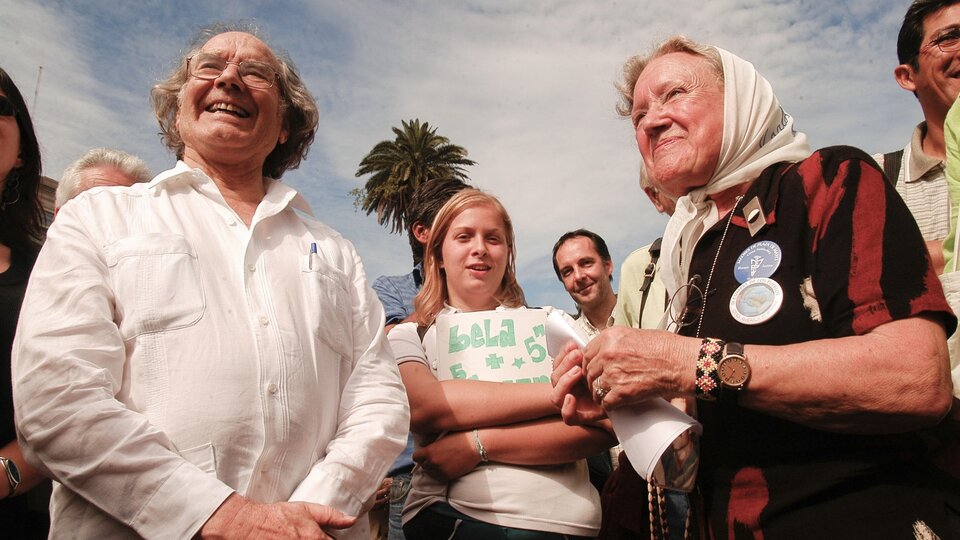 El adiós a Nora Cortiñas, un homenaje a todas sus batallas | De CFK y Ofelia Fernández al colectivo de Actores, Abuelas y Sergio Maldonado