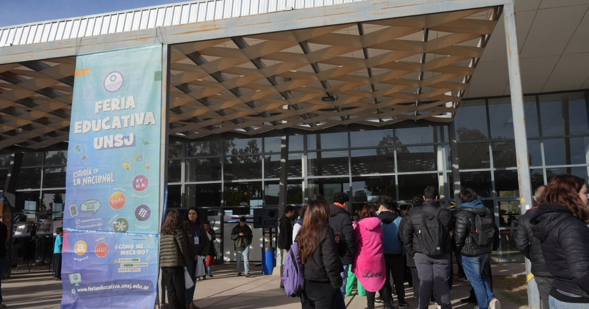 Arrancó la Feria Educativa: cuál es la pregunta más común de los alumnos que llegan a consultar a la UNSJ