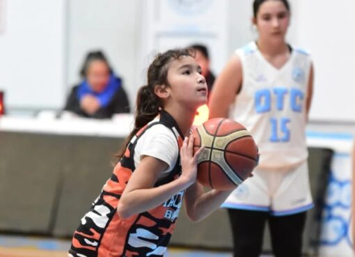 Tiene 11 años, metió 93 puntos en 20 minutos y batió un nuevo récord: quién es la niña que maravilla al básquet argentino