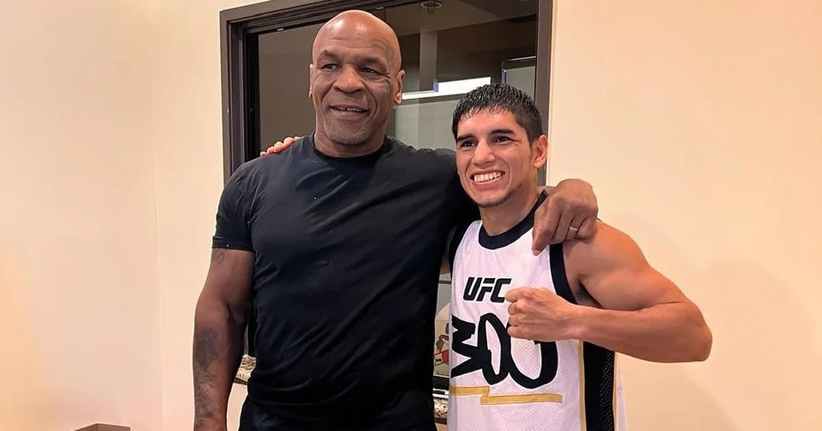 Los entretelones del encuentro entre el Puma Martínez y Tyson en Las Vegas: el inolvidable gesto de Iron Mike