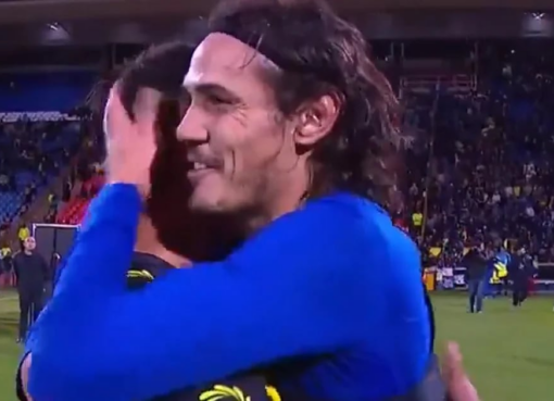 El gesto de Cavani con un juvenil que debutó en la Primera de Almirante ante Boca: su reacción cuando el uruguayo le pidió su camiseta