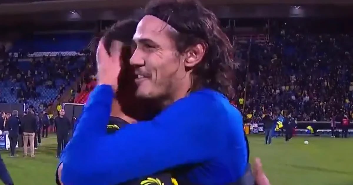 El gesto de Cavani con un juvenil que debutó en la Primera de Almirante ante Boca: su reacción cuando el uruguayo le pidió su camiseta