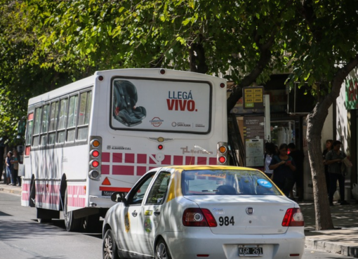 Apareció la dueña del auto dañado por el colectivo, tras la publicación viral de la sanjuanina