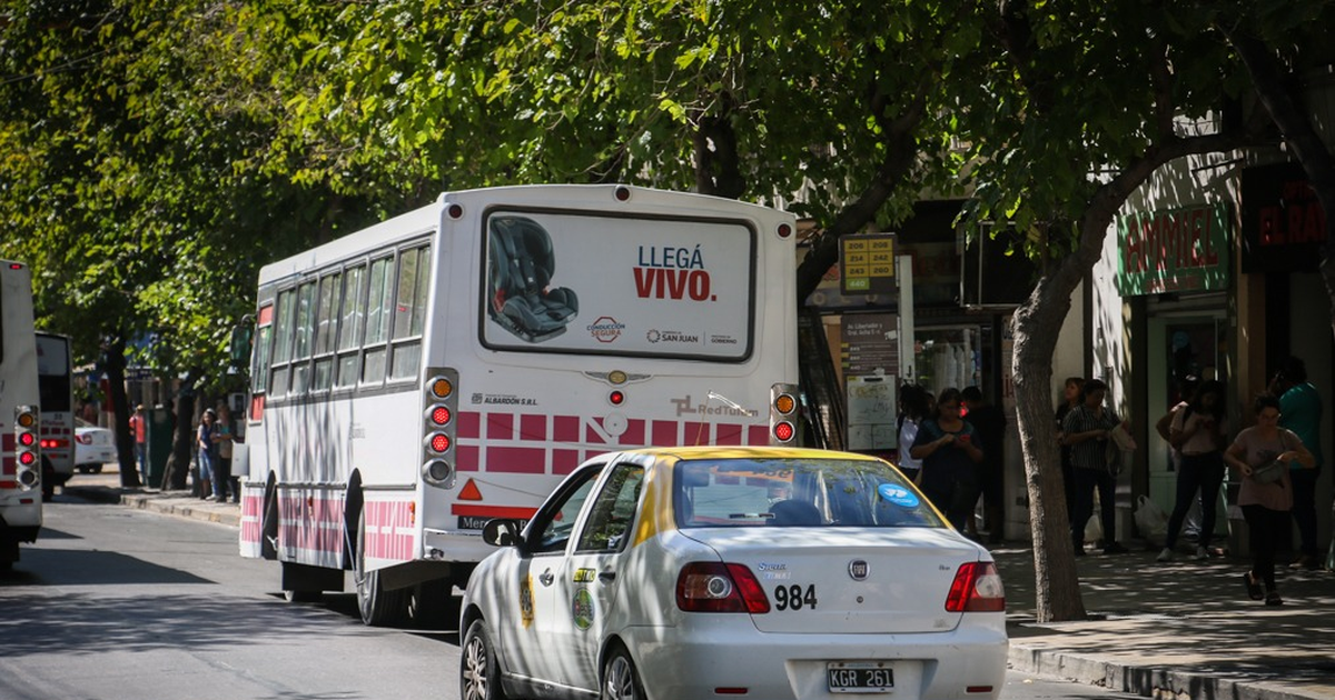 Apareció la dueña del auto dañado por el colectivo, tras la publicación viral de la sanjuanina