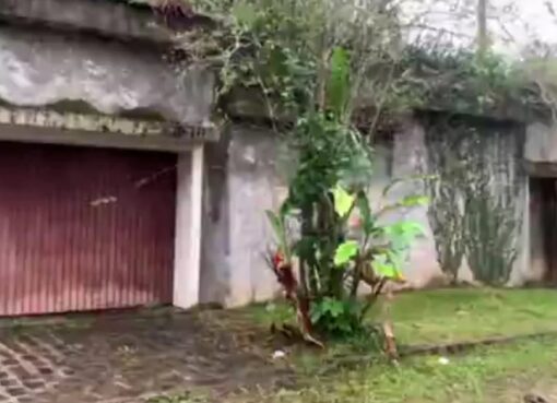 La histórica mansión de Pelé en Brasil que hoy luce en ruinas y es blanco de ladrones
