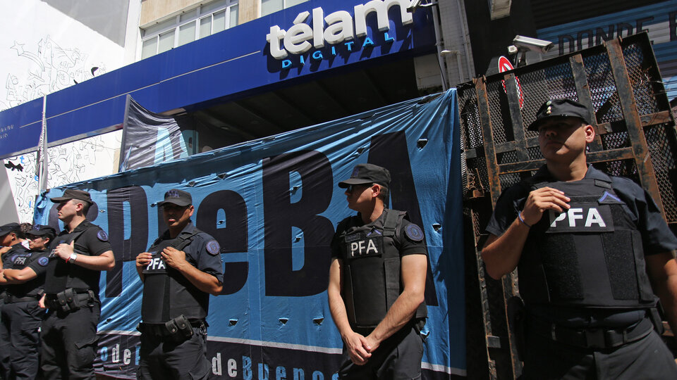 Télam: del desguace a la “agencia de publicidad” mileísta | El desprecio del Gobierno por los medios públicos