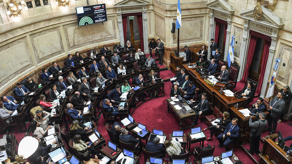 Con la ayuda de los aliados, el Gobierno logró posponer sin fecha el debate sobre movilidad jubilatoria | Bloqueo al aumento de los haberes