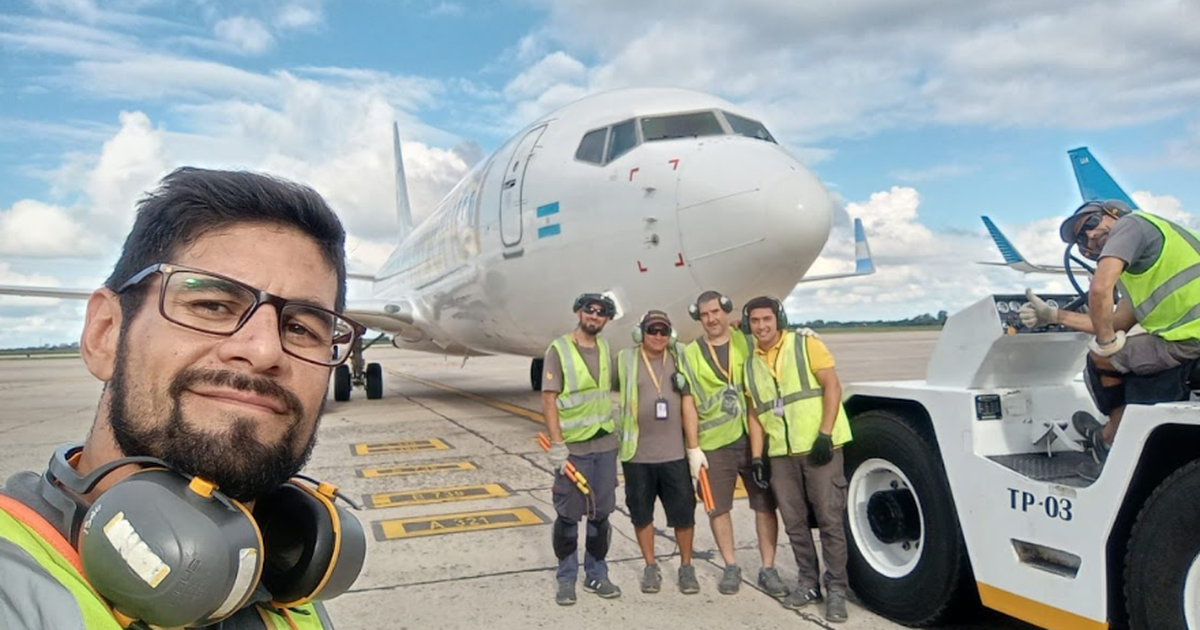 Flybondi busca empleados en San Juan: cómo anotarse