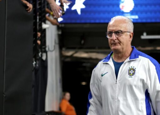 El encendido descargo del técnico de Brasil tras ser ignorado por sus jugadores en la charla antes de los penales contra Uruguay