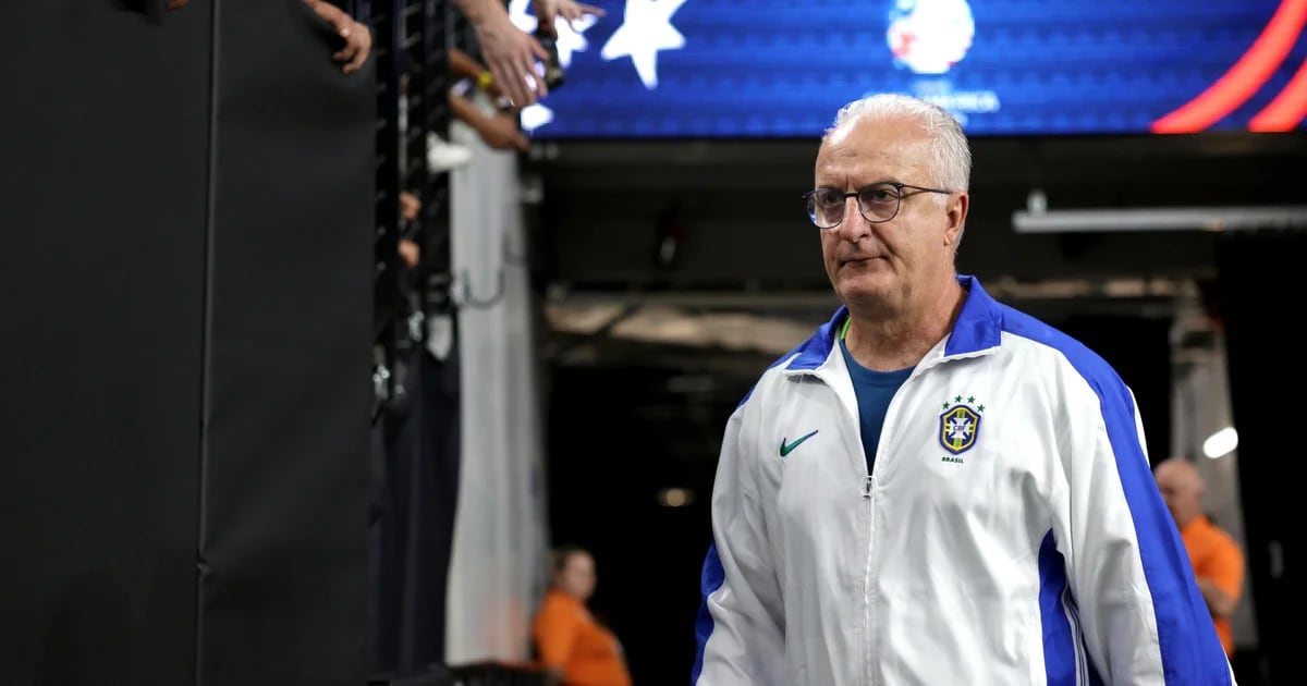 El encendido descargo del técnico de Brasil tras ser ignorado por sus jugadores en la charla antes de los penales contra Uruguay