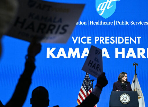 Estados Unidos: avanza la campaña de Kamala Harris | Con criticas a la prohibición de libros en estados republicanos