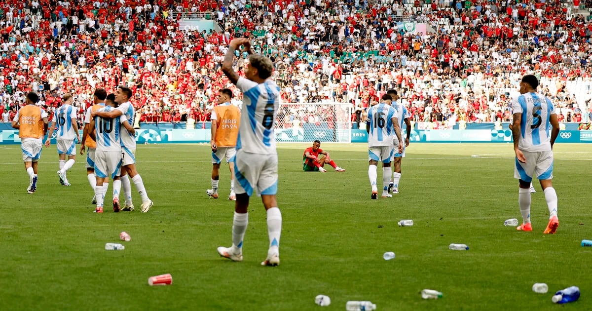 Argentina pidió que le den por ganado el partido contra Marruecos por las agresiones que derivaron en una suspensión de dos horas