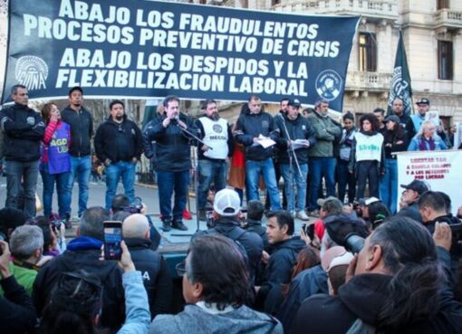 Protesta en Plaza de Mayo contra el ajuste y los despidos | Organizaciones de izquierda