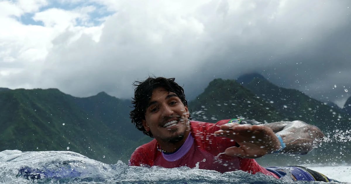 Domó la mejor ola de la historia, logró una puntuación casi perfecta y su hito quedó retratado en la foto más impactante de París 2024