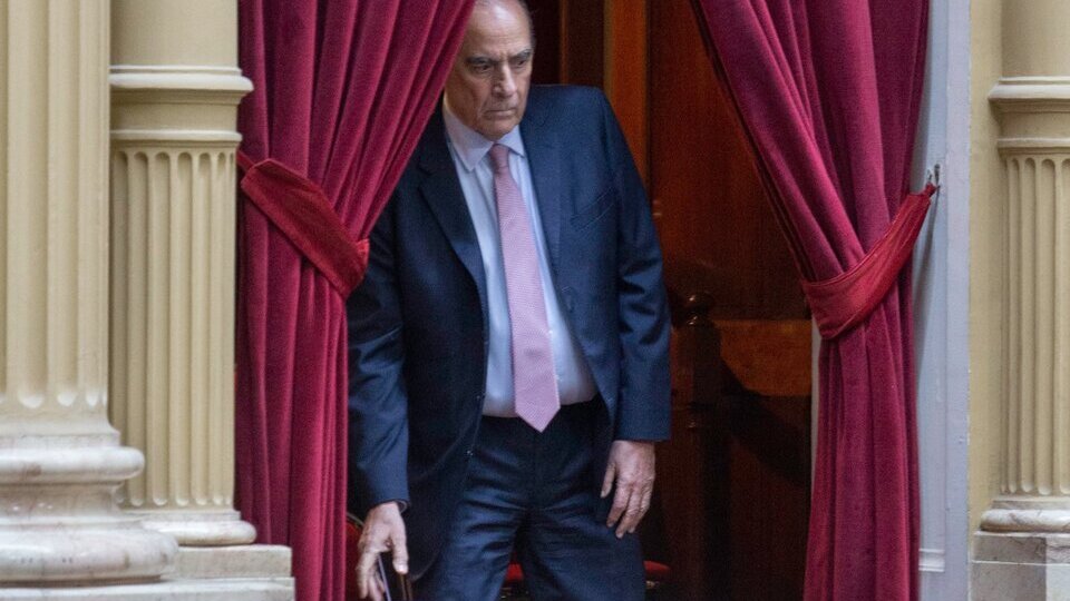 Guillermo Francos se prepara para debutar en Diputados | El jefe de Gabinete debe presentar su informe ante el Congreso