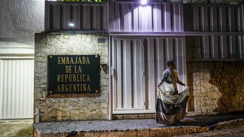 La embajada argentina en Caracas, otro foco de tensión | En la sede diplomática permanecen asilados seis opositores venezolanos