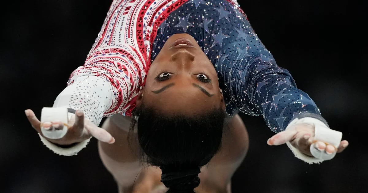 Los ácidos mensajes de Simone Biles a una ex compañera de equipo tras ganar su primera medalla de oro en los Juegos Olímpicos de París