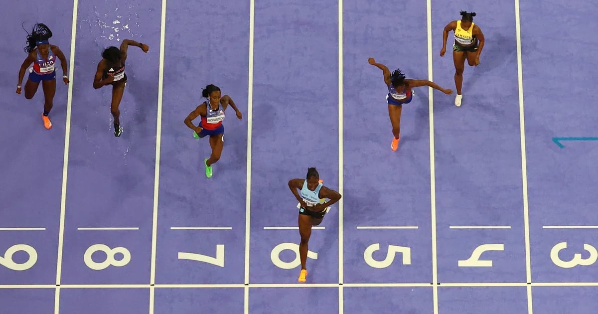 Sorpresa en París 2024: Julien Alfred eclipsó a la favorita Richardson y ganó la medalla de oro en unos 100 metros históricos