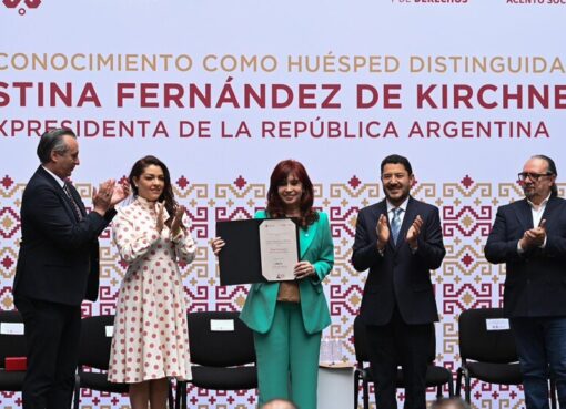 Cristina Kirchner en México, con un dramático agradecimiento | La expresidenta fue reconocida como Huésped Distinguida de la ciudad y visitó la Iglesia de Guadalupe