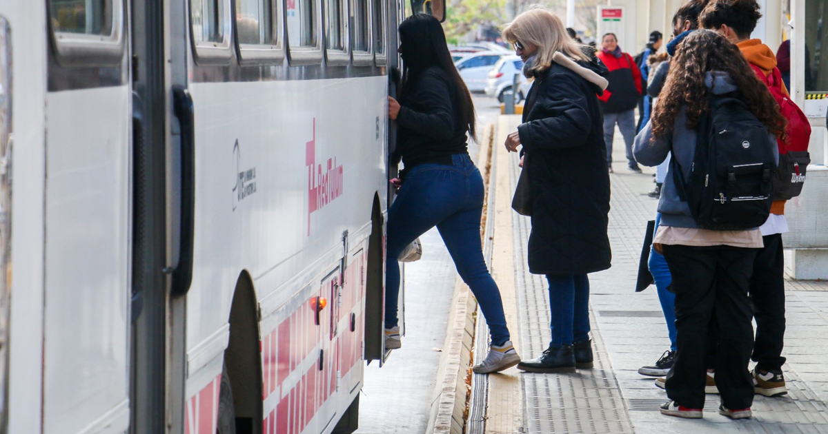 Cuándo y cómo se podrá pagar el colectivo en San Juan con tarjeta de débito, crédito y billeteras virtuales