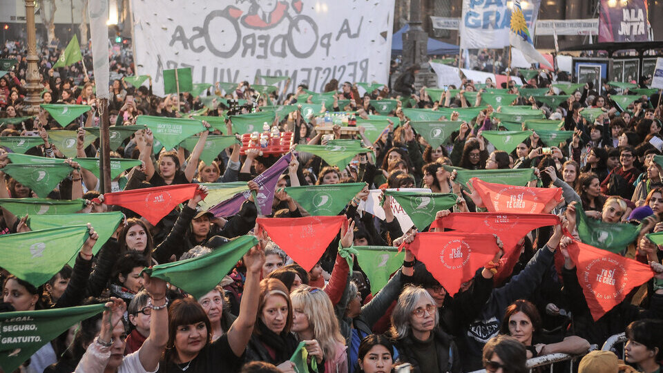 La estrategia cínica de atacar a los feminismos | Tras la denuncia de Fabiola Yáñez contra Alberto Fernández