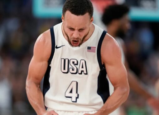 Estados Unidos perdía por 17 puntos ante Serbia, lo remontó con 9 triples de Curry y jugará la final de básquet en los Juegos Olímpicos