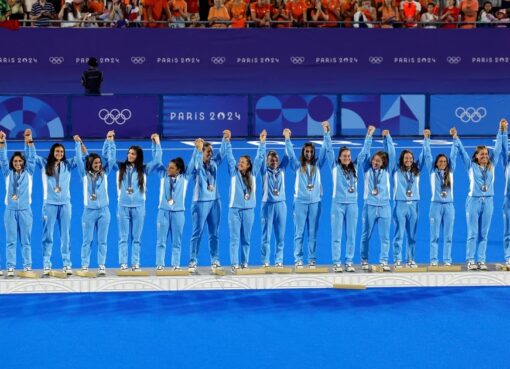 Las Leonas se subieron al podio para recibir la medalla de bronce en los Juegos Olímpicos