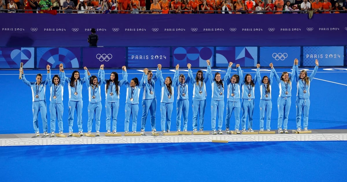 Las Leonas se subieron al podio para recibir la medalla de bronce en los Juegos Olímpicos