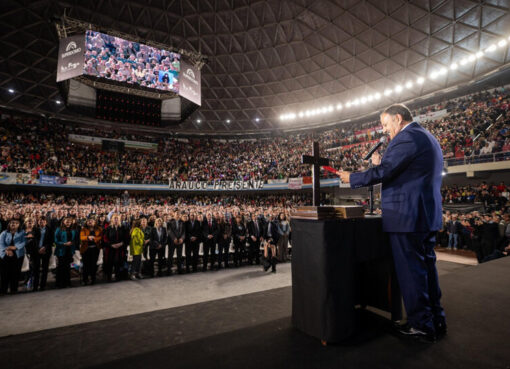 Un acto que también tuvo como objetivo la conducción del PJ | El gobernador de La Rioja, Ricardo Quintela presidió el acto de jura de la nueva Constitución provincial acompañado de Kicillof 