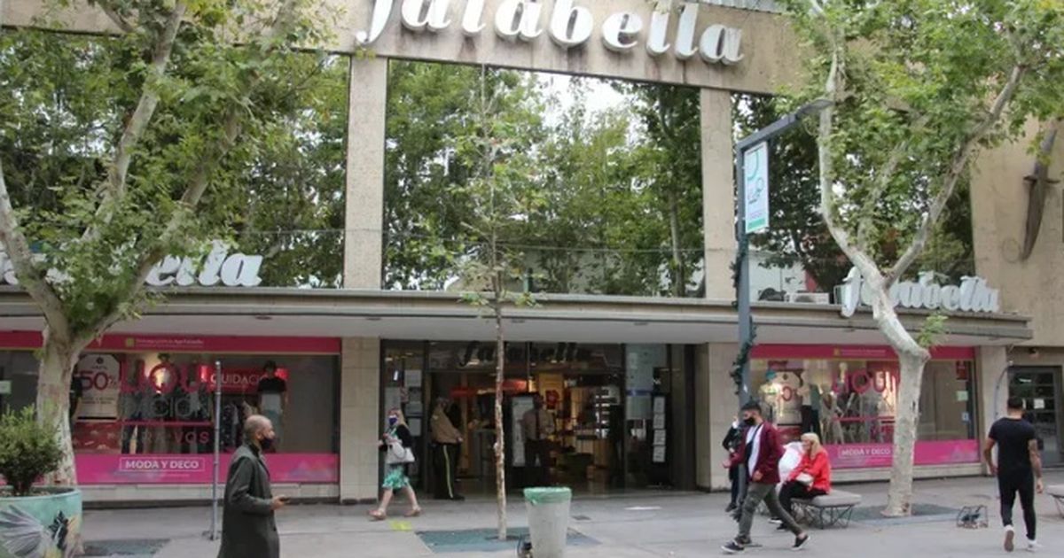 Aseguran que vuelve la icónica cadena Falabella a San Juan, y también que llega Starbucks