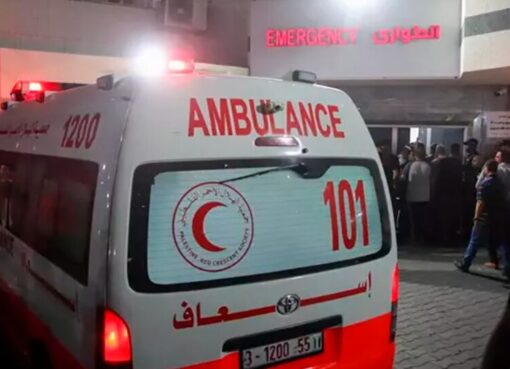 Las ambulancias podrían dejar de operar en el norte de Gaza por falta de combustible | De las ocho ambulancias de la Media Luna Roja Palestina solo dos siguen funcionando